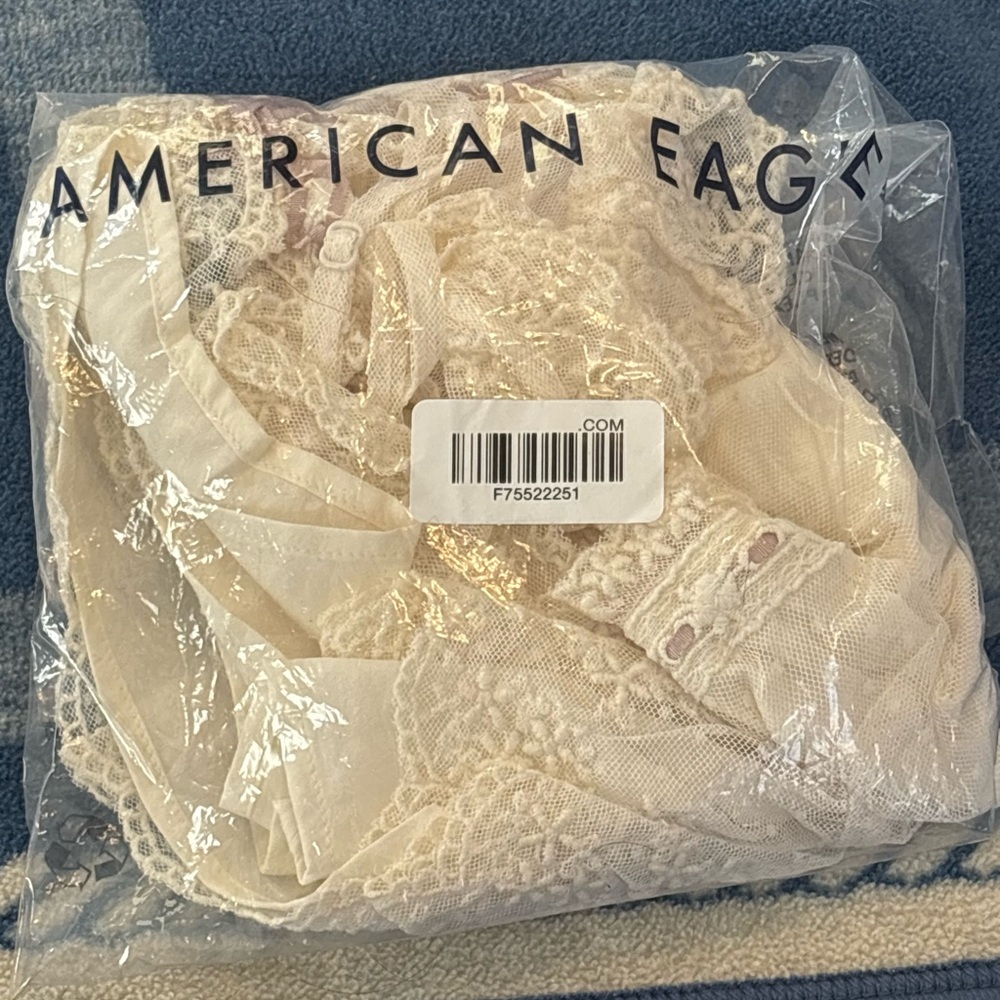American Eagle NWT AE Mesh Ruffle Cami - Cream - Picture 4 of 4